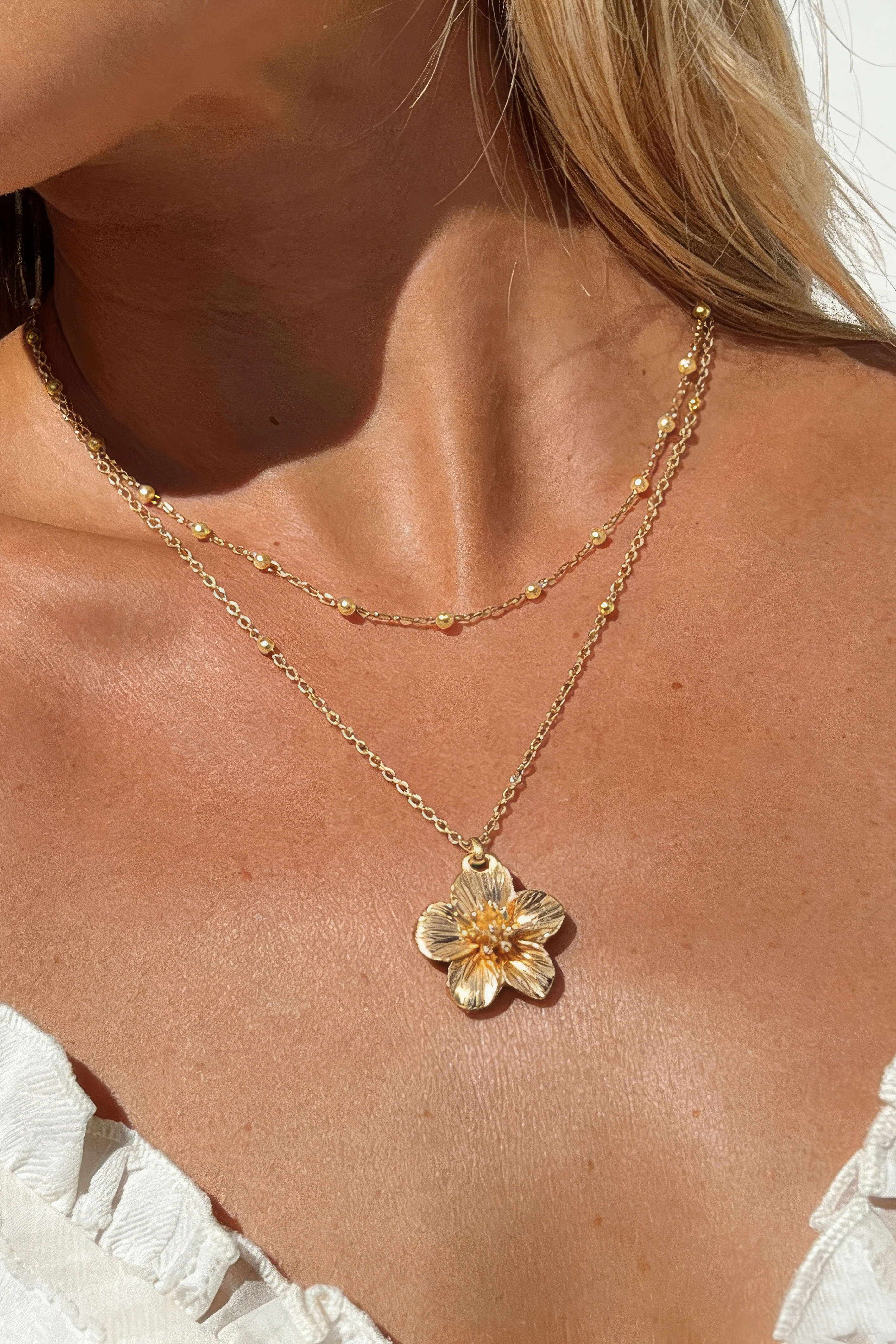 Metal Flower Necklace