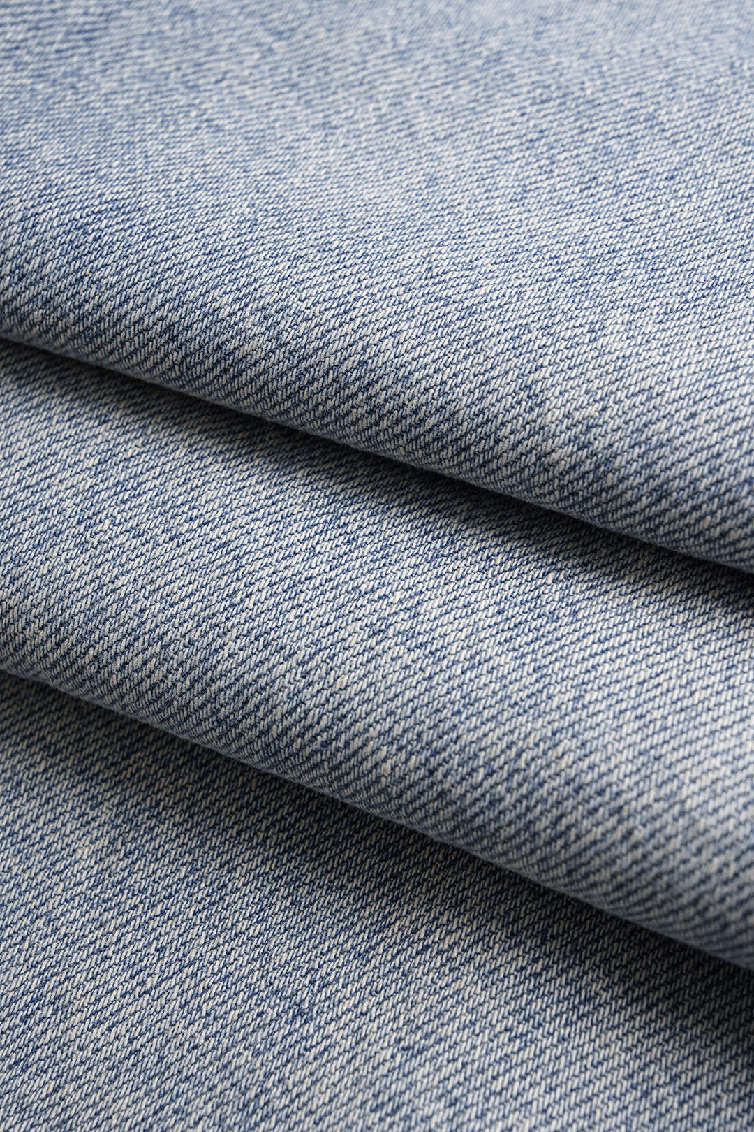 Denim Belted Frayed Pocket Barrel Jeans - Image 4