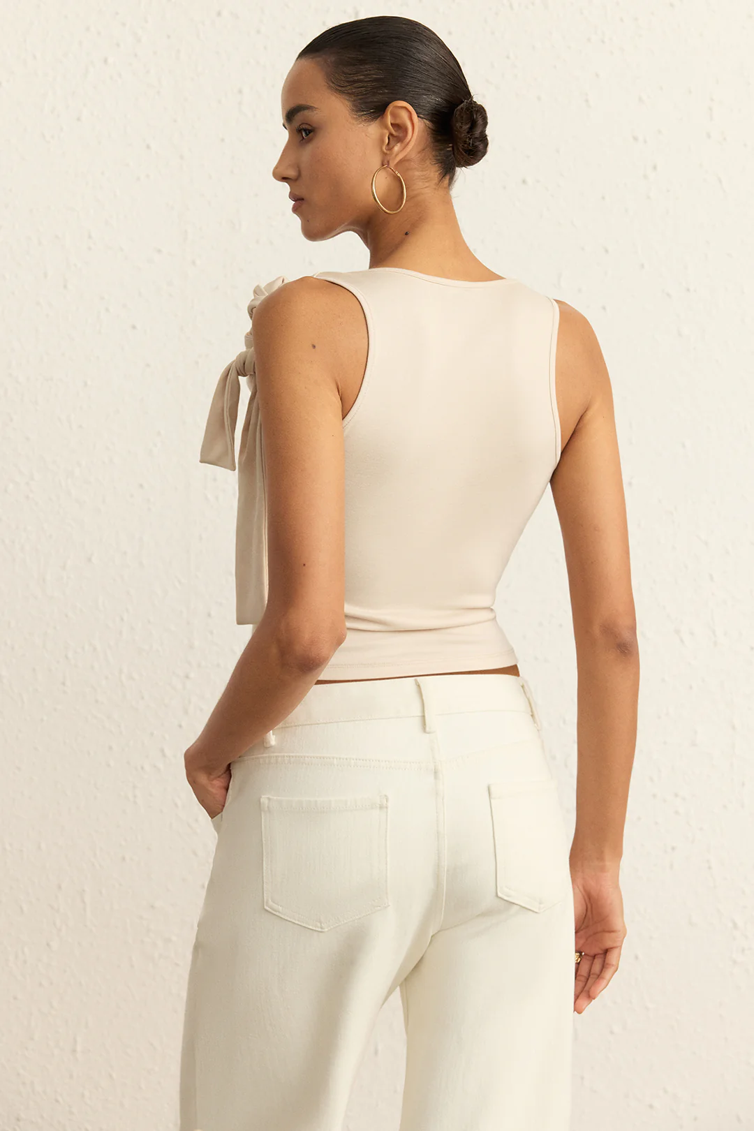 Asymmetrical Ruched Knotted Tank Top - Image 5