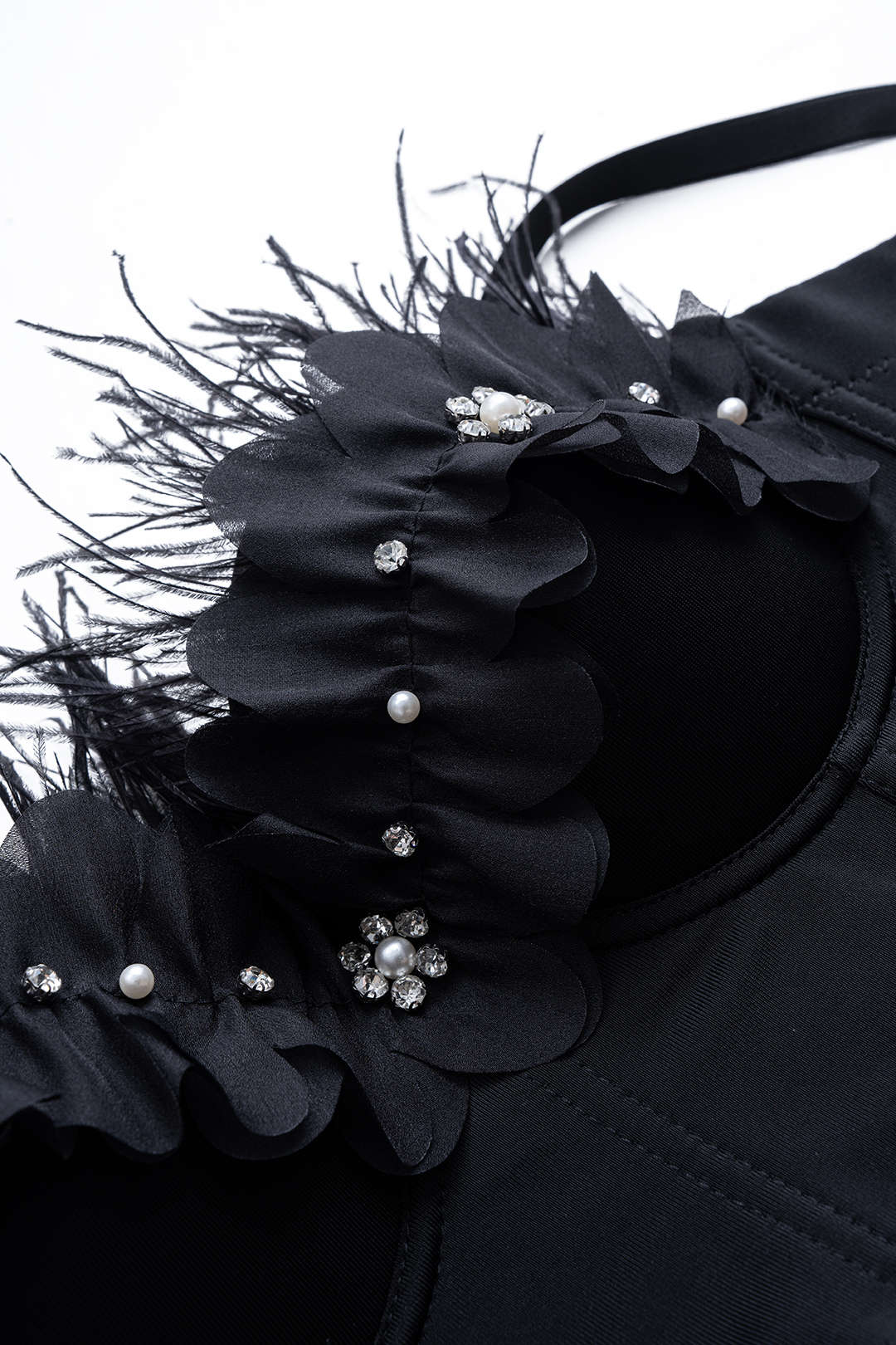 Pearls Rhinestone Decor 3D Flower Buckle Cami Top - Image 4
